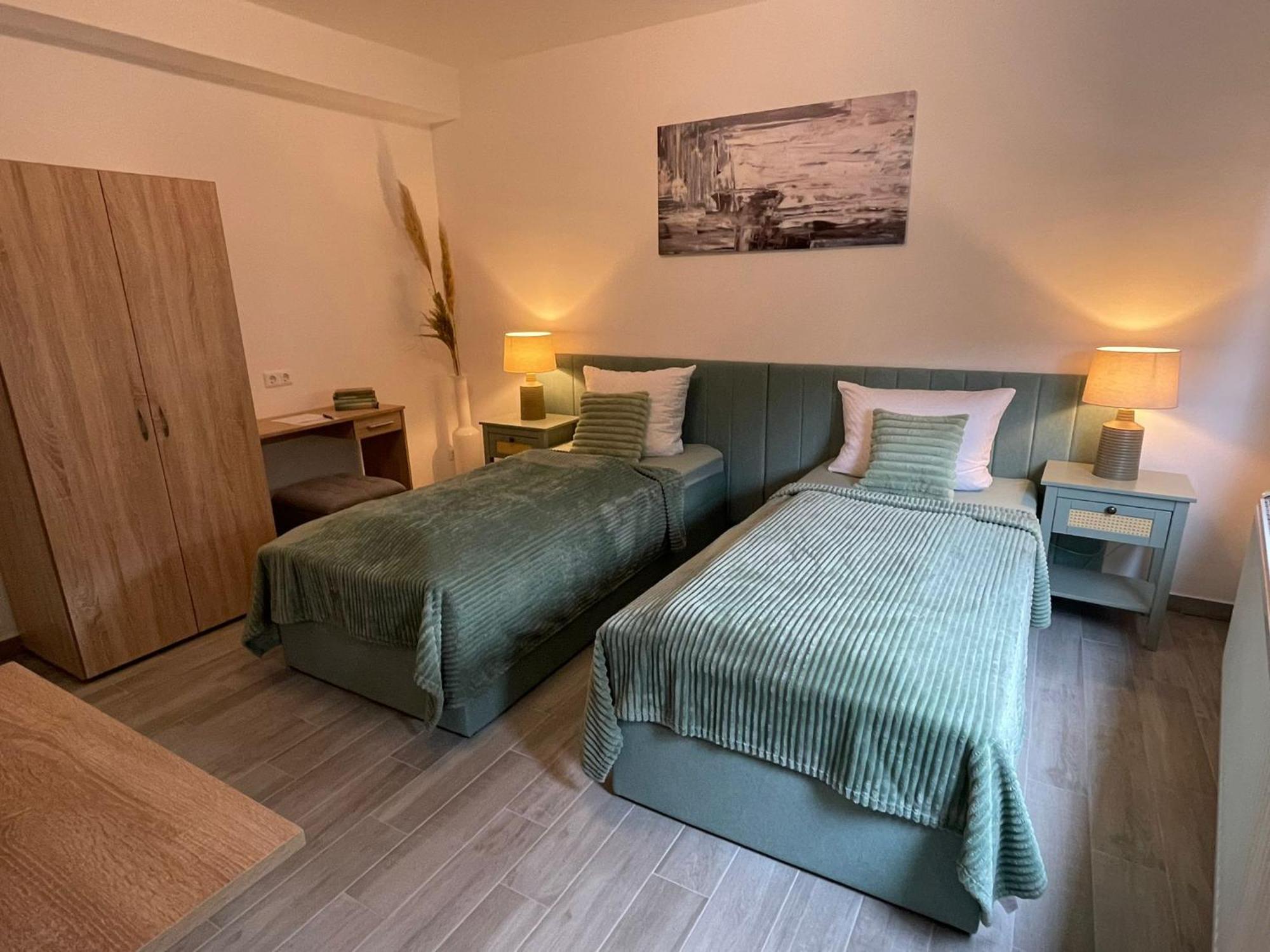 Holi Day Spa 2-Bett Zimmer App 3 Berlin Exterior photo